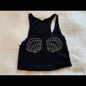 4/$30 Sea shell crop 🌊🧜‍♀️